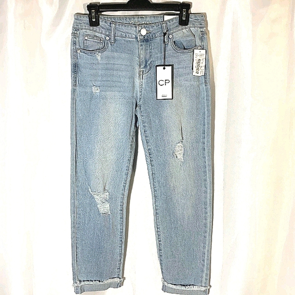 NWT Slim Straight Cropped Ankle Jeans